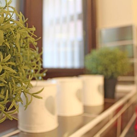 The Barwoods - Modern Spacious Home In Chester - Parking المظهر الخارجي الصورة