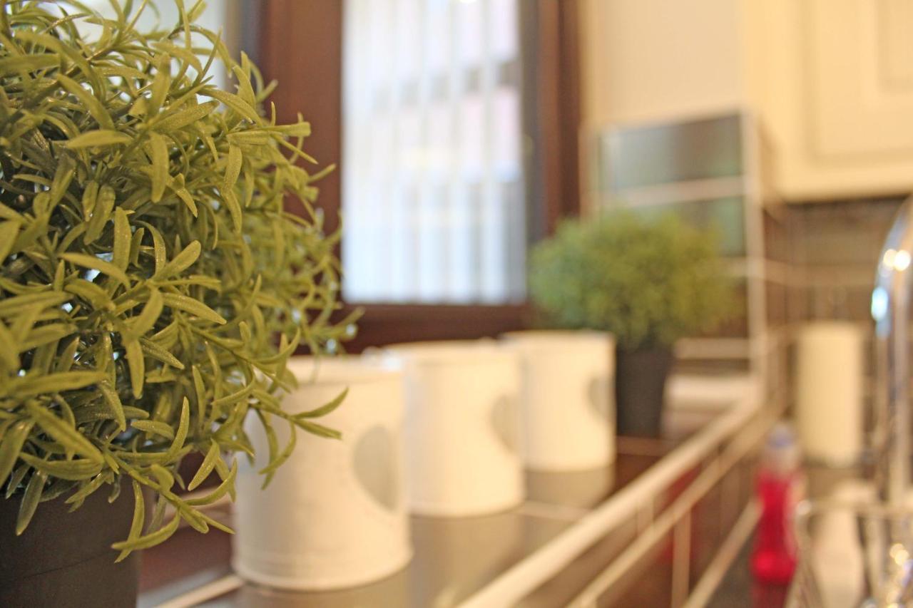 The Barwoods - Modern Spacious Home In Chester - Parking المظهر الخارجي الصورة