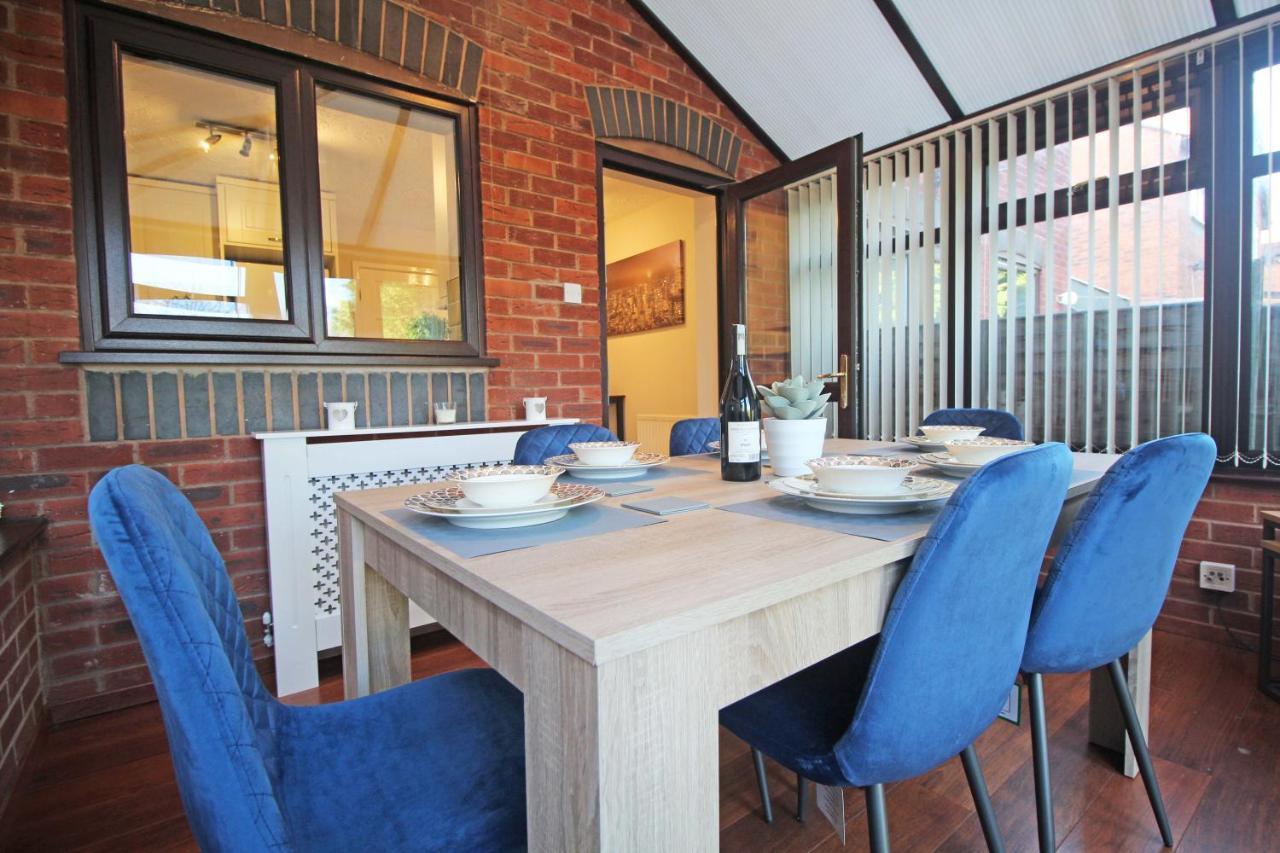 The Barwoods - Modern Spacious Home In Chester - Parking المظهر الخارجي الصورة